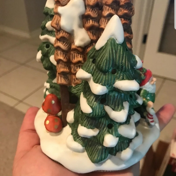 ***SOLD*** Fitz & Floyd Holiday Hamlet - Picture 3 of 8